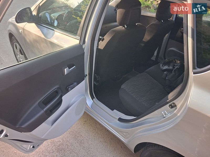 Хэтчбек Kia Ceed 2007 в Первомайске фото 3 Хэтчбек Kia Ceed 2007 в Первомайске