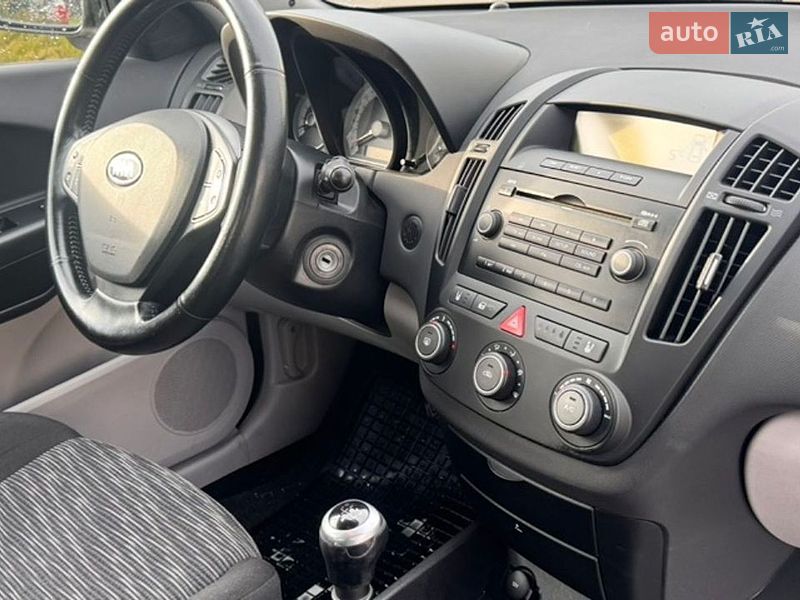 Хэтчбек Kia Ceed 2007 в Первомайске фото 15 Хэтчбек Kia Ceed 2007 в Первомайске