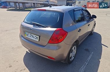 Хэтчбек Kia Ceed 2008 в Кривом Роге