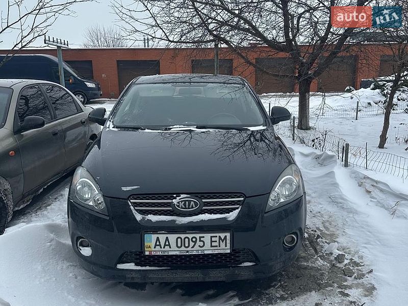 Хэтчбек Kia Ceed 2008 в Вишневом