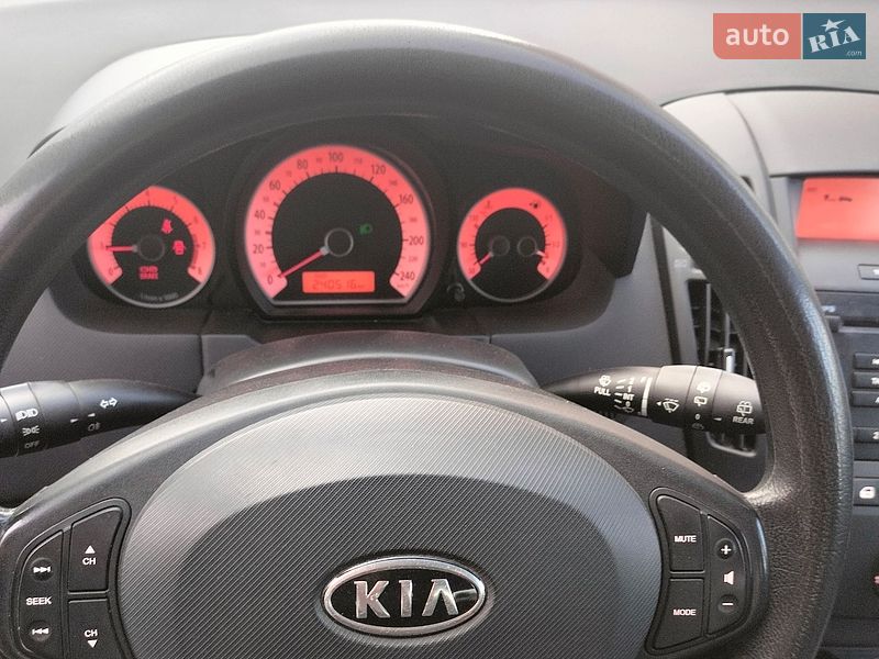 Хэтчбек Kia Ceed 2007 в Полтаве