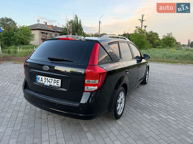 Універсал Kia Ceed 2010 в Кривому Розі