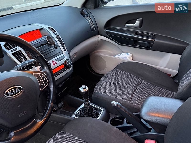 Универсал Kia Ceed 2008 в Киеве