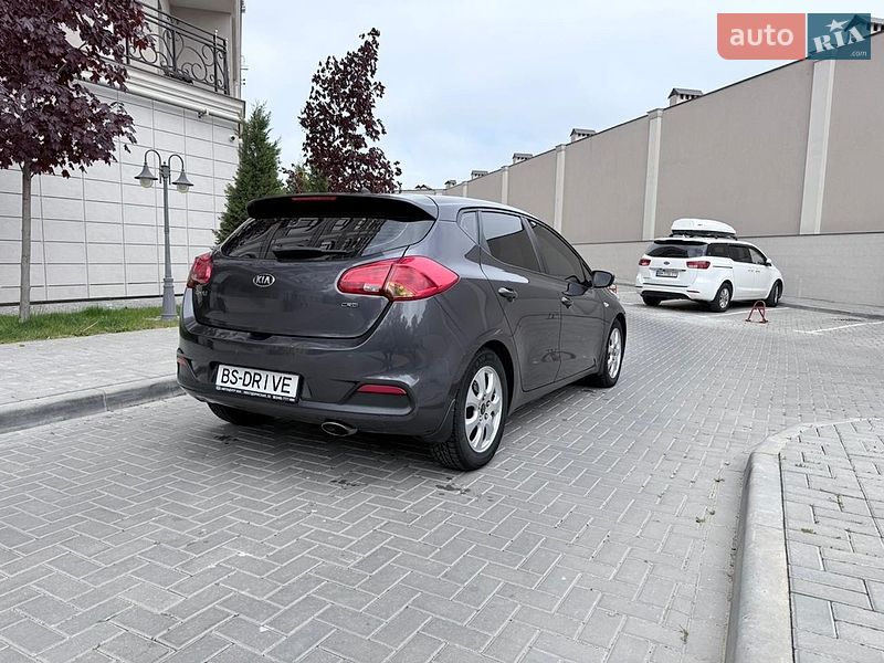 Хэтчбек Kia Ceed 2014 в Одессе