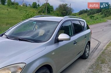 Универсал Kia Ceed 2009 в Ровно