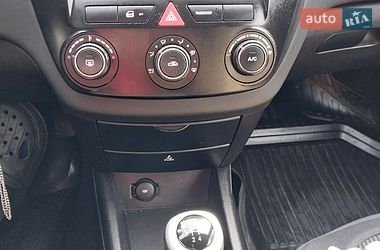 Универсал Kia Ceed 2009 в Ровно
