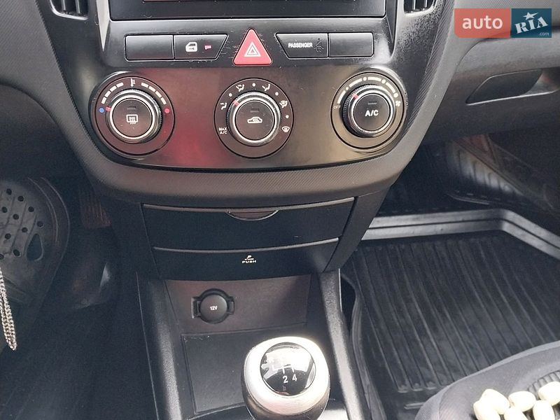 Универсал Kia Ceed 2009 в Ровно