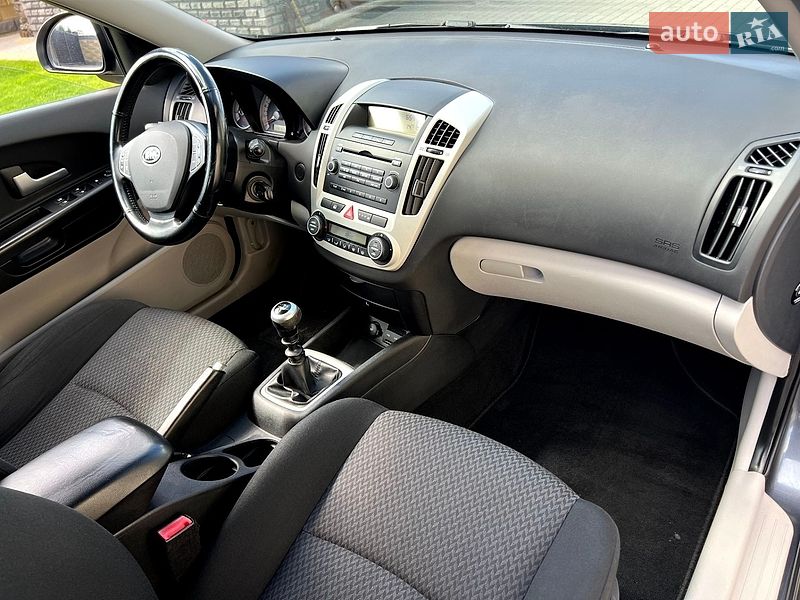 Універсал Kia Ceed 2008 в Луцьку