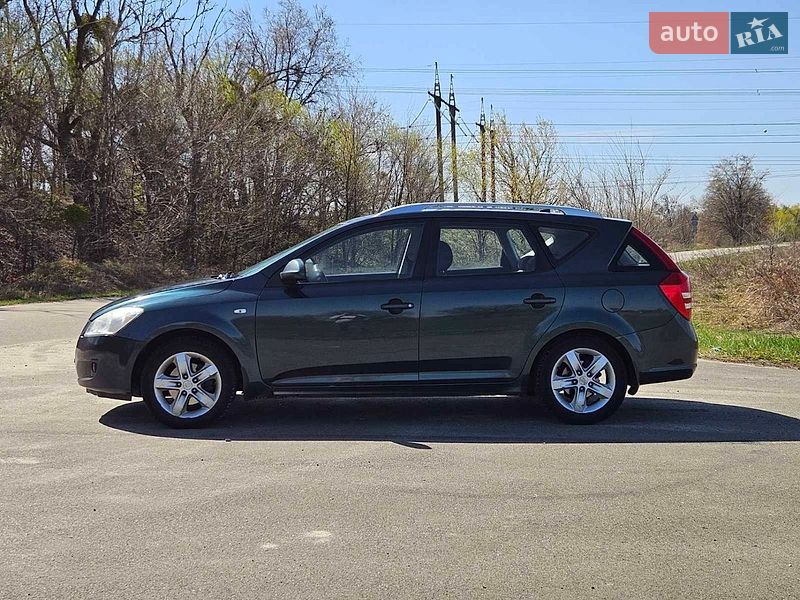 Универсал Kia Ceed 2008 в Обухове