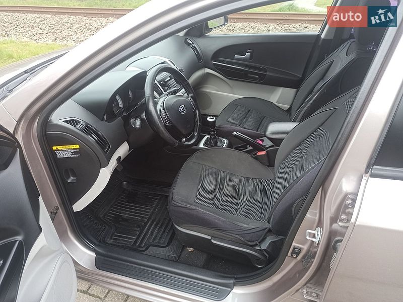 Хэтчбек Kia Ceed 2008 в Полтаве