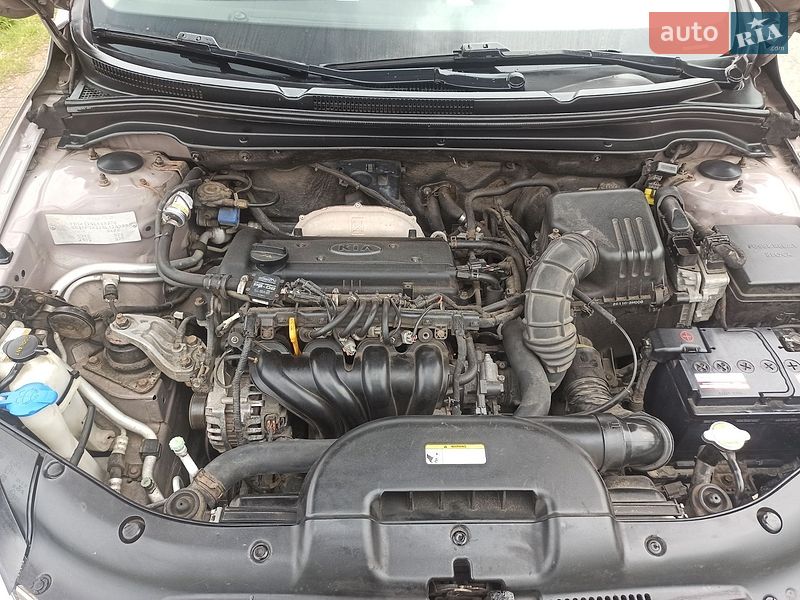 Хэтчбек Kia Ceed 2008 в Полтаве