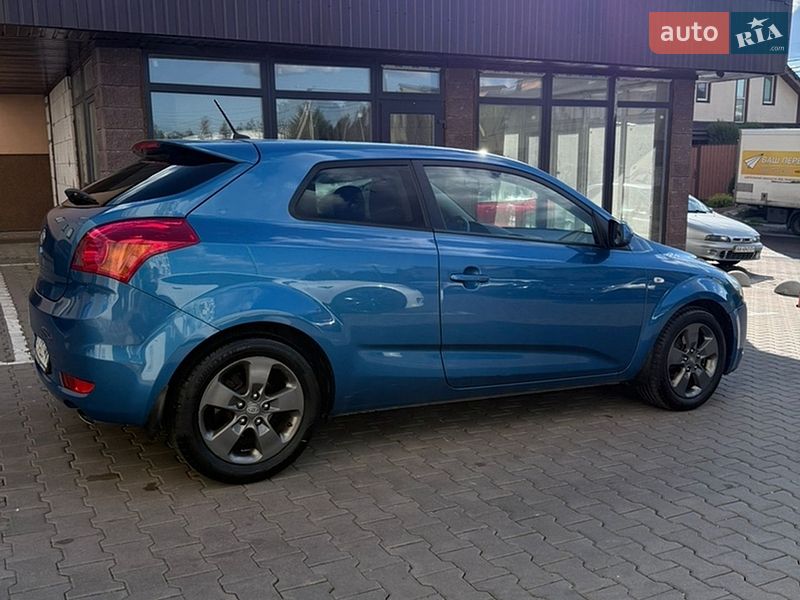 Хэтчбек Kia Ceed 2010 в Софиевской Борщаговке фото 4 Хэтчбек Kia Ceed 2010 в Софиевской Борщаговке