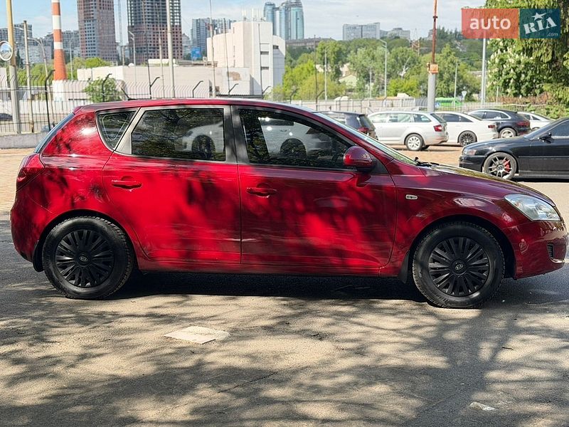 Хетчбек Kia Ceed 2008 в Києві