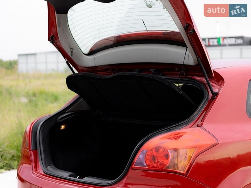 Хэтчбек Kia Ceed 2008 в Львове