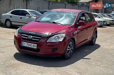 Хэтчбек Kia Ceed 2008 в Полтаве