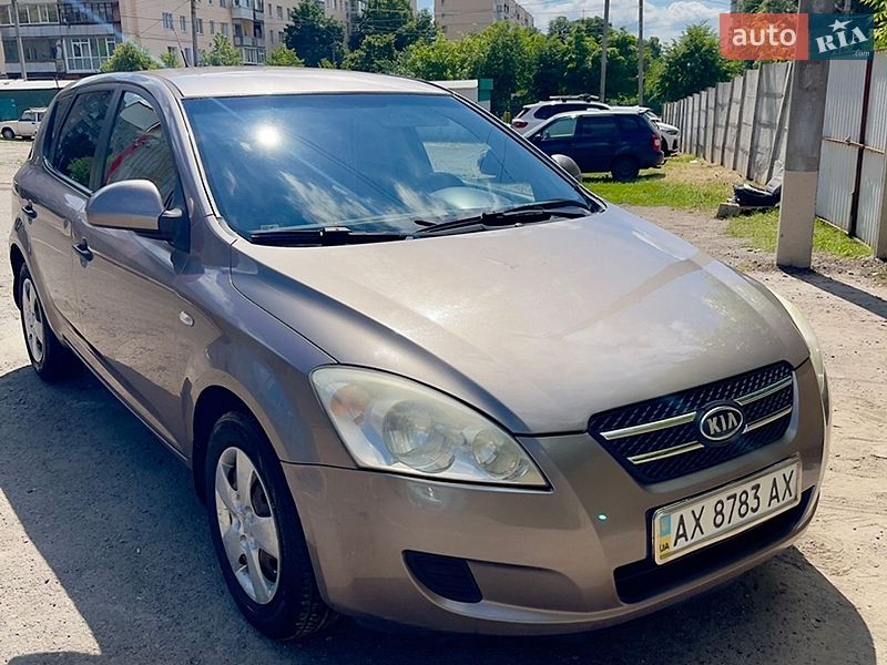 2007 KIA Ceed, VIN U5YFF24228L082554:plate — фото 1 (autoria)