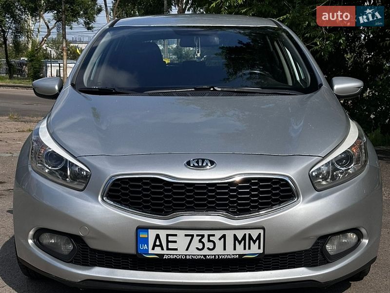 Хетчбек Kia Ceed 2012 в Запоріжжі