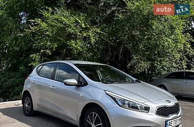 Хетчбек Kia Ceed 2012 в Запоріжжі