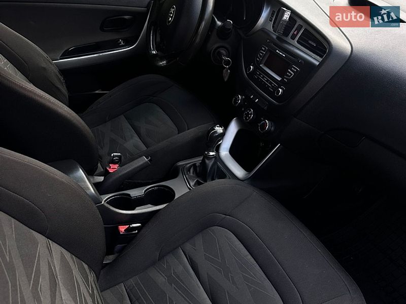 Хетчбек Kia Ceed 2012 в Запоріжжі