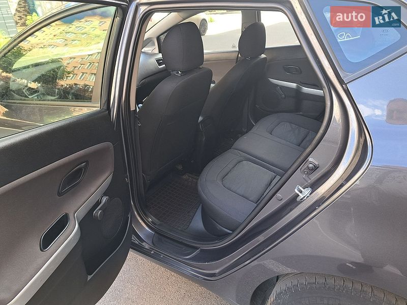 Хэтчбек Kia Ceed 2013 в Киеве
