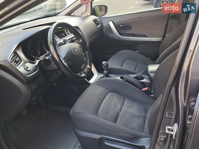 Хэтчбек Kia Ceed 2013 в Киеве