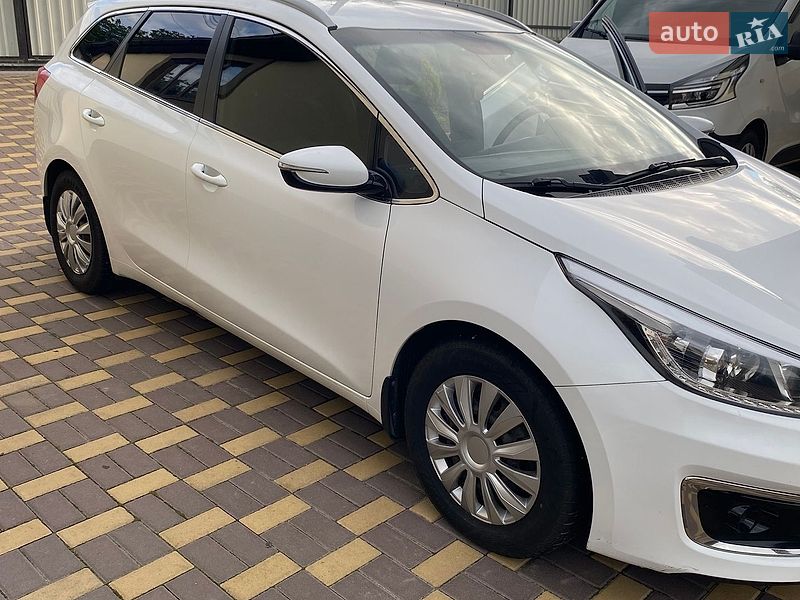 Універсал Kia Ceed 2016 в Рокитному