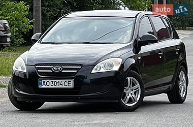 Хэтчбек Kia Ceed 2007 в Ужгороде