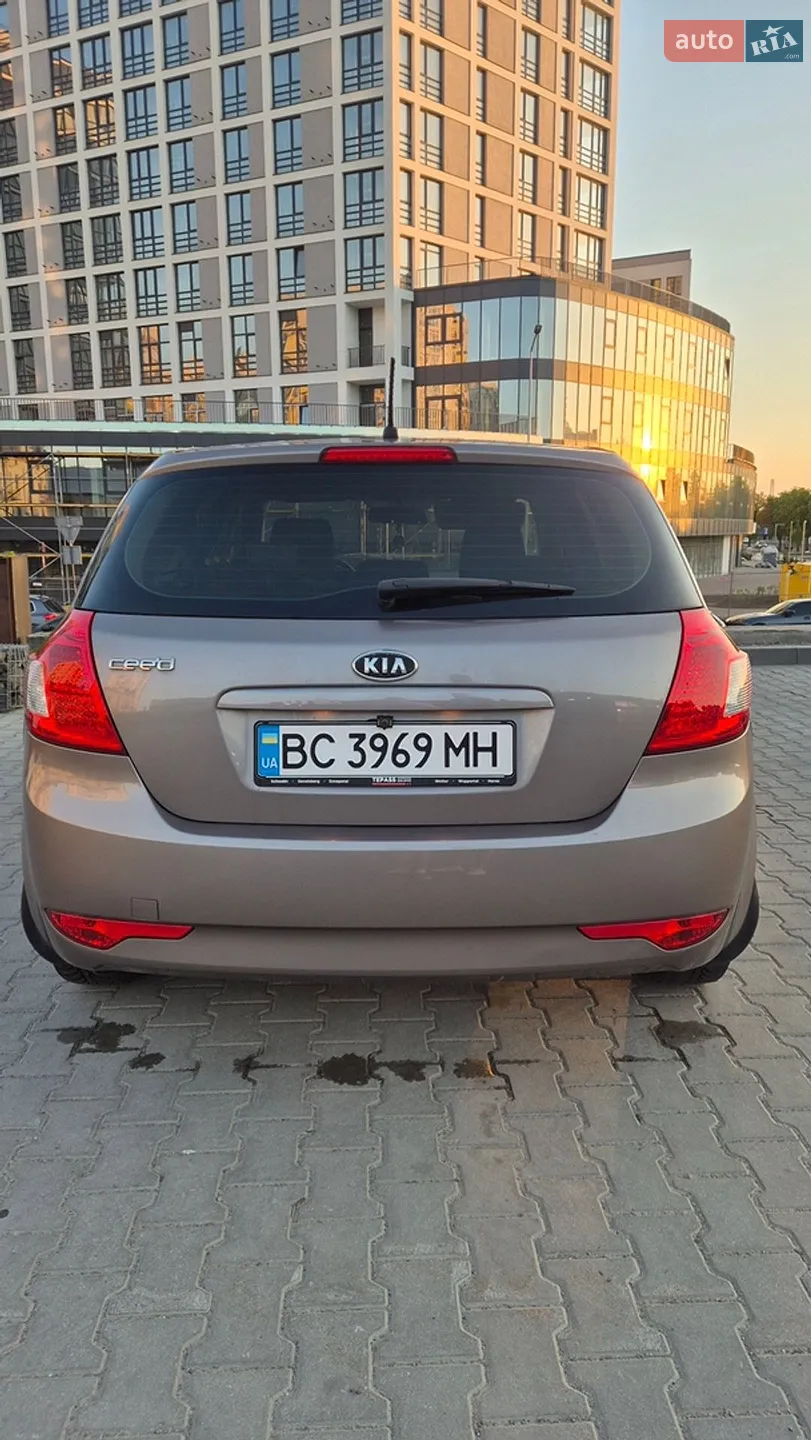 2012 Kia Cee'd - мініатюра 11