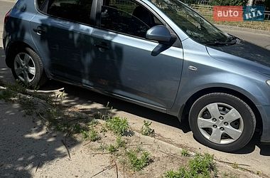 Хетчбек Kia Ceed 2009 в Сумах