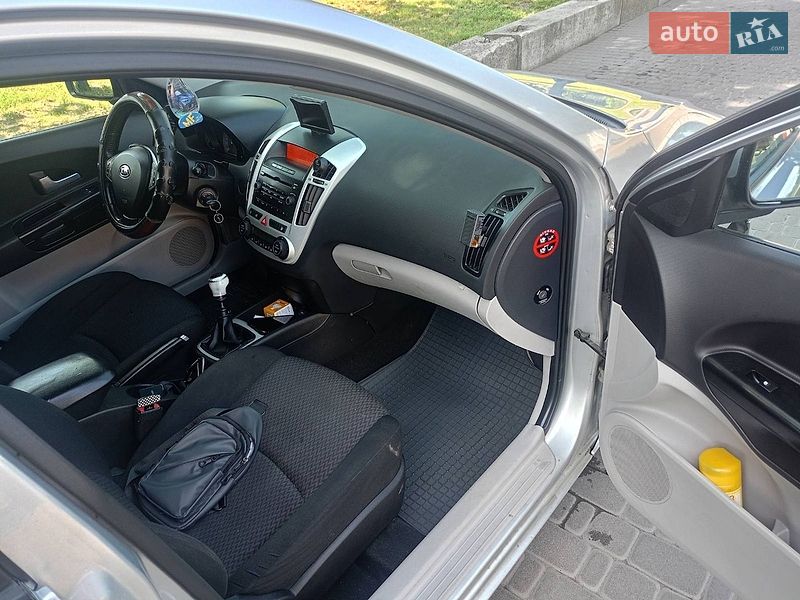 Универсал Kia Ceed 2008 в Коростене фото 5 Универсал Kia Ceed 2008 в Коростене