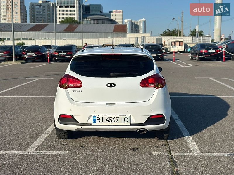 Хэтчбек Kia Ceed 2012 в Киеве