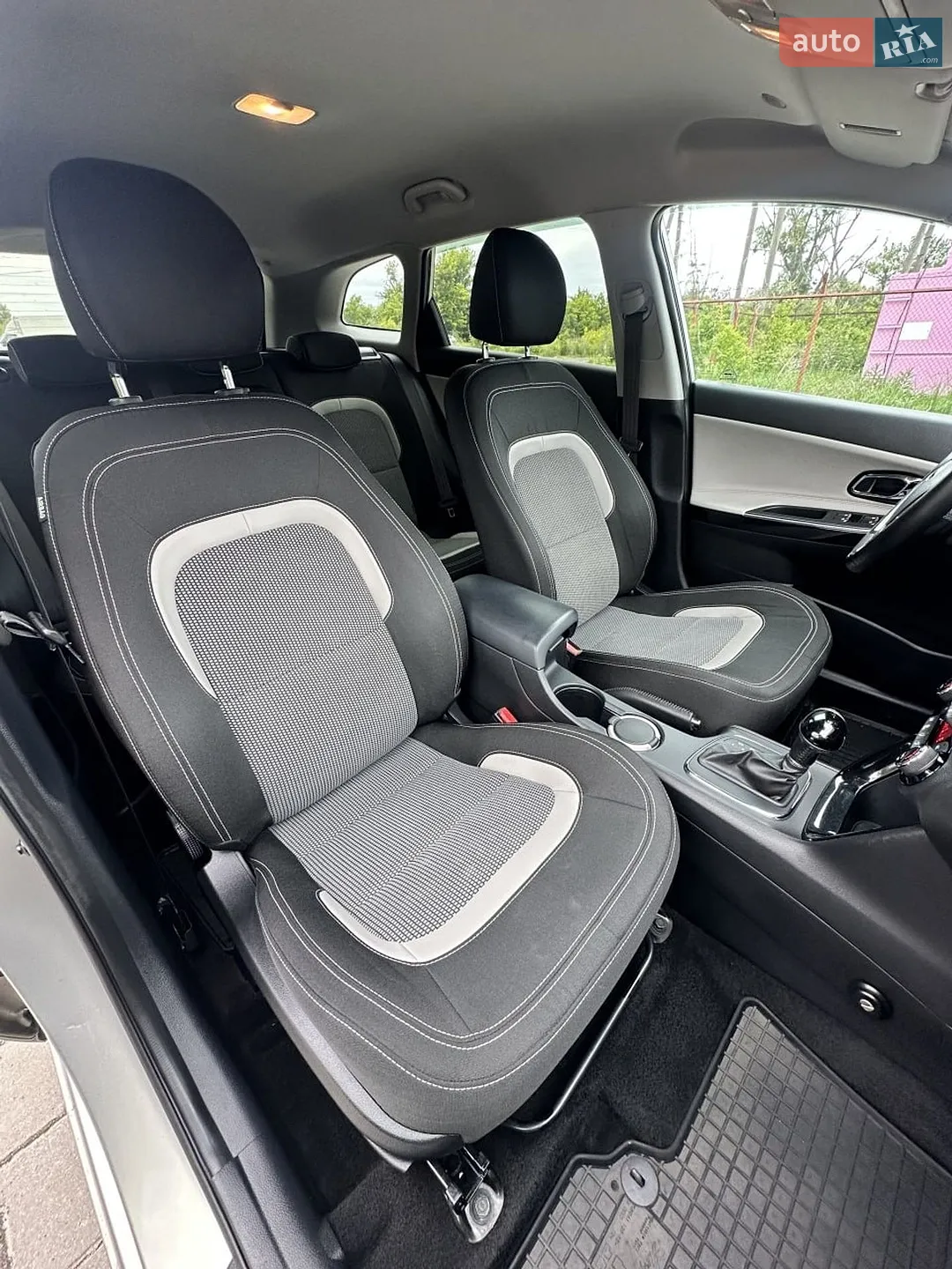 2016 Kia Cee'd - мініатюра 28