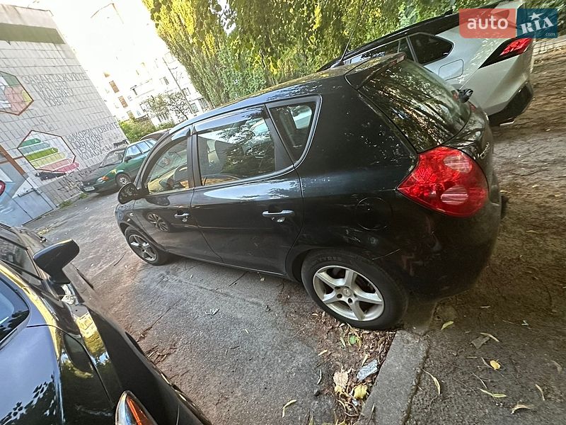 Хэтчбек Kia Ceed 2007 в Киеве