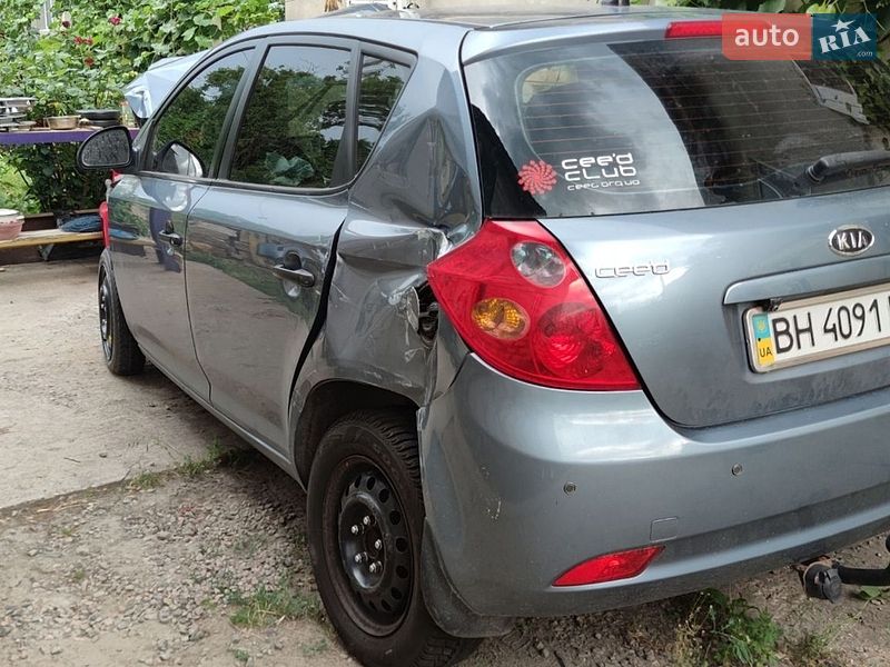 Хэтчбек Kia Ceed 2008 в Одессе