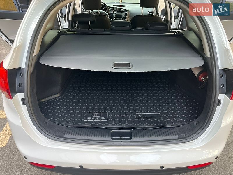 Универсал Kia Ceed 2016 в Киеве фото 15 Универсал Kia Ceed 2016 в Киеве