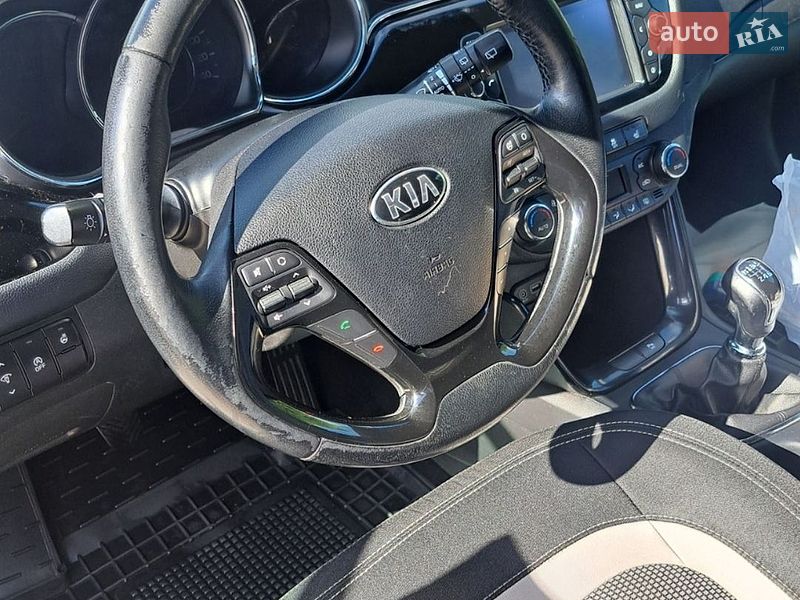 Хэтчбек Kia Ceed 2016 в Звягеле