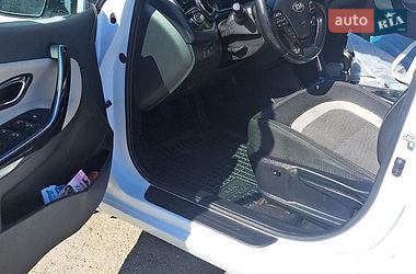 Хэтчбек Kia Ceed 2016 в Звягеле
