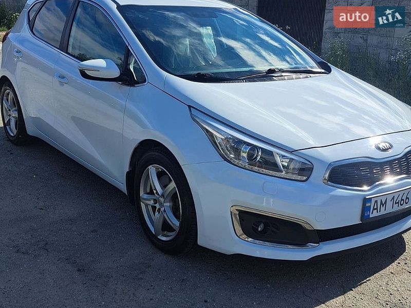 Хэтчбек Kia Ceed 2016 в Звягеле