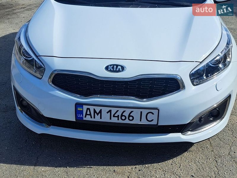 Хэтчбек Kia Ceed 2016 в Звягеле