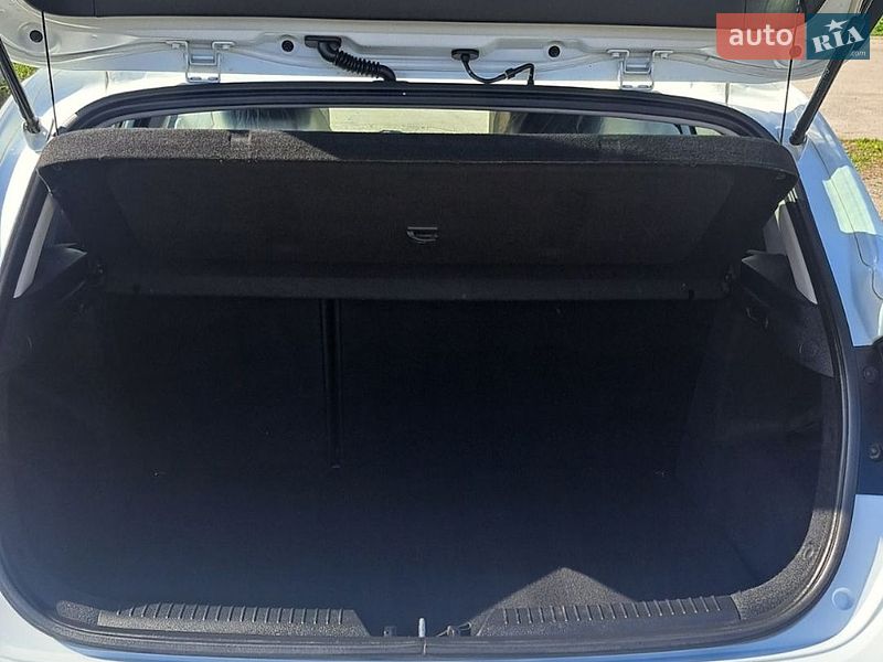 Хэтчбек Kia Ceed 2016 в Звягеле