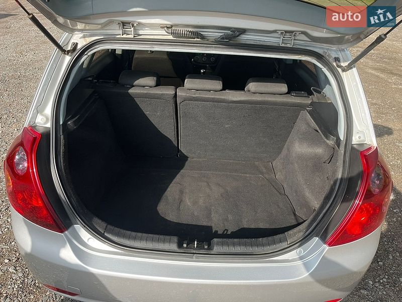 Хэтчбек Kia Ceed 2008 в Дубно