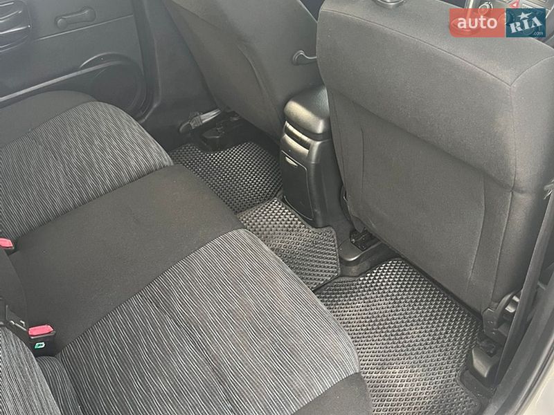Хэтчбек Kia Ceed 2008 в Дубно