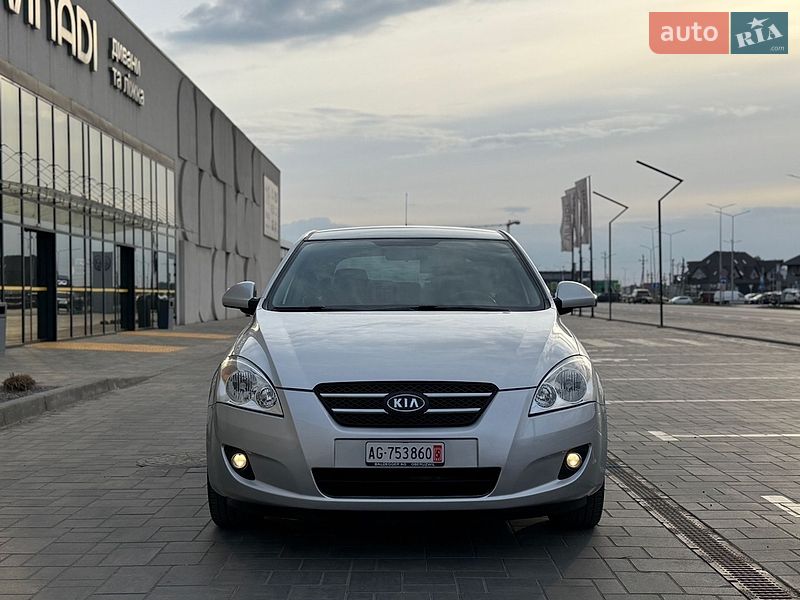 Хетчбек Kia Ceed 2007 в Луцьку фото 2 Хетчбек Kia Ceed 2007 в Луцьку