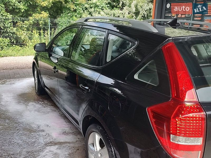 Універсал Kia Ceed 2011 в Кам'янському