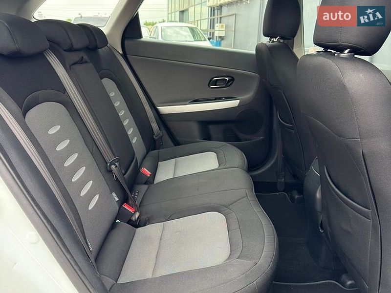 Універсал Kia Ceed 2014 в Луцьку фото 39 Універсал Kia Ceed 2014 в Луцьку