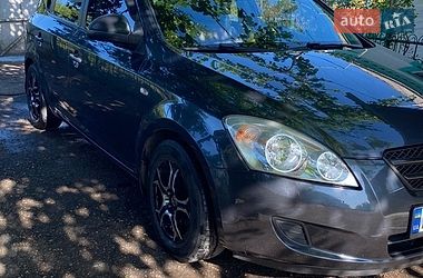 Хетчбек Kia Ceed 2008 в Новомиргороді