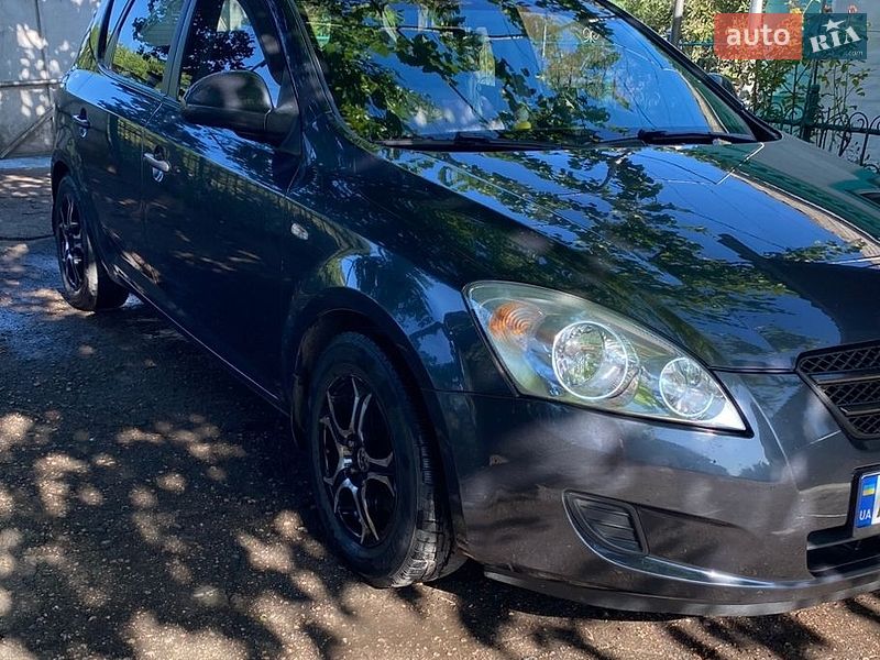 Хетчбек Kia Ceed 2008 в Новомиргороді