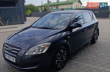 Хэтчбек Kia Ceed 2008 в Львове