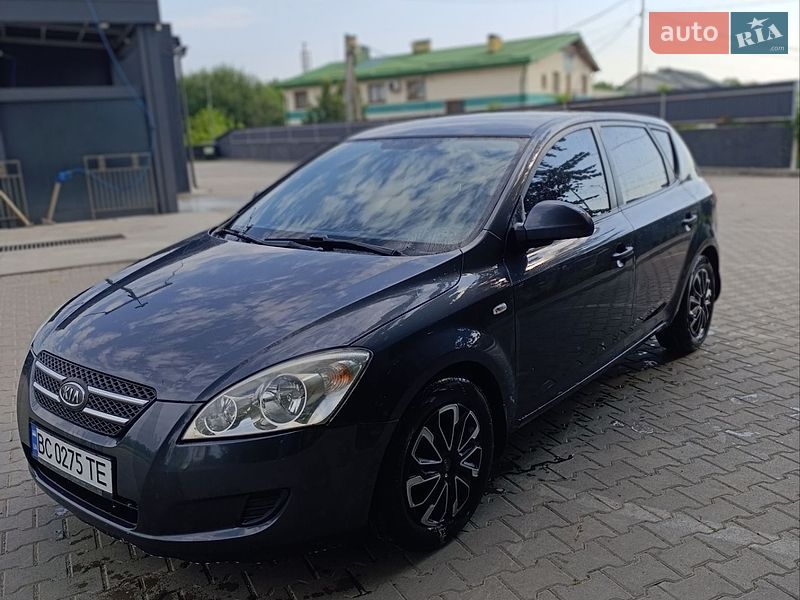 Хетчбек Kia Ceed 2008 в Львові