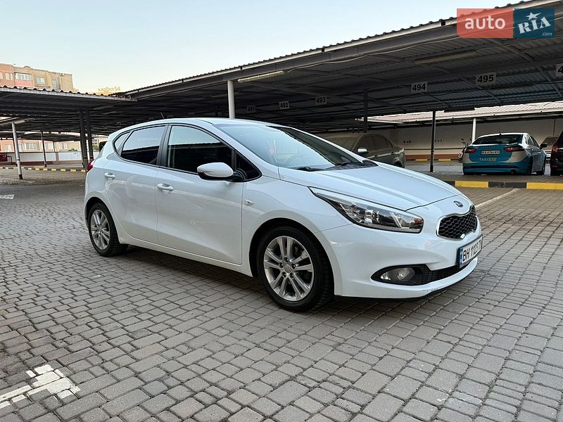 Хэтчбек Kia Ceed 2012 в Одессе